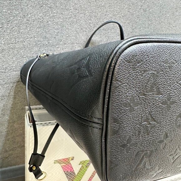 Louis Vuitton Bags Louis Vuitton Lv Neverfull Tourterelle Black